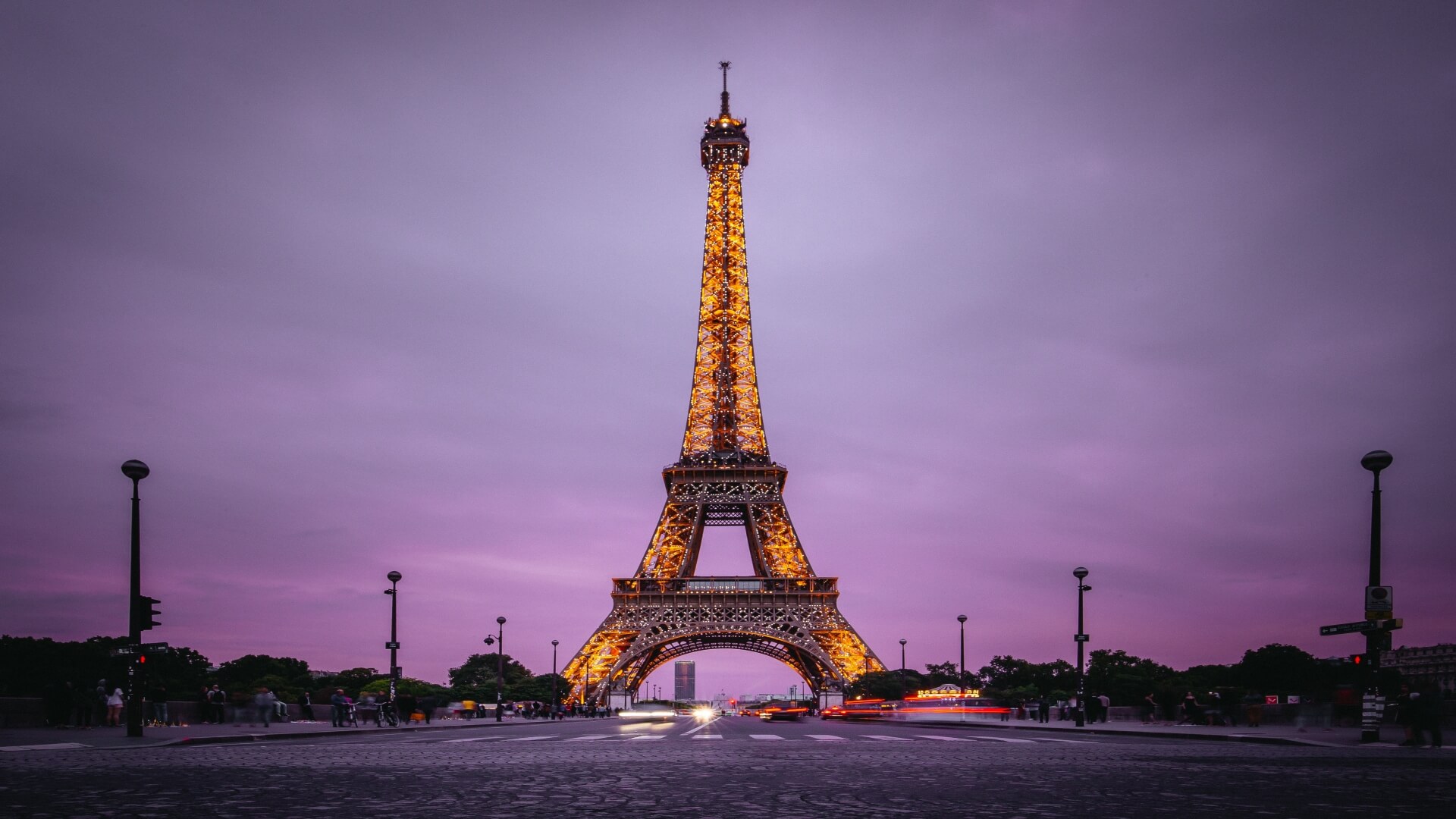 6 Things You Can Experience Around Paris Itself - LUXlife Magazine